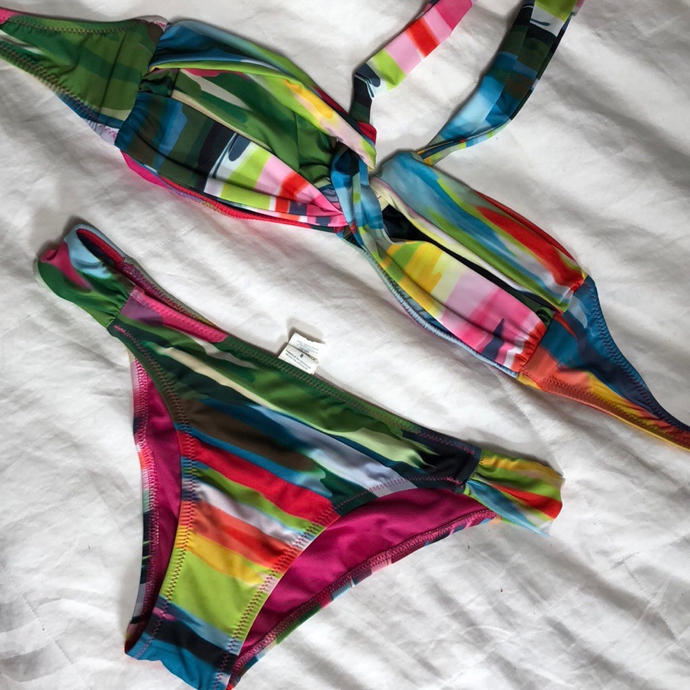 Two piece bathing suit 👙